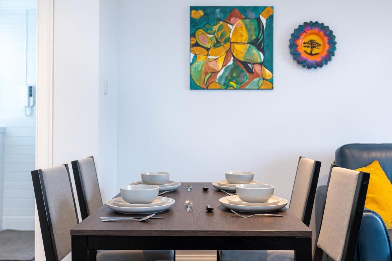 Lovely 3-Bedroom Flat With Free Parking Bridge of Allan Bagian luar foto