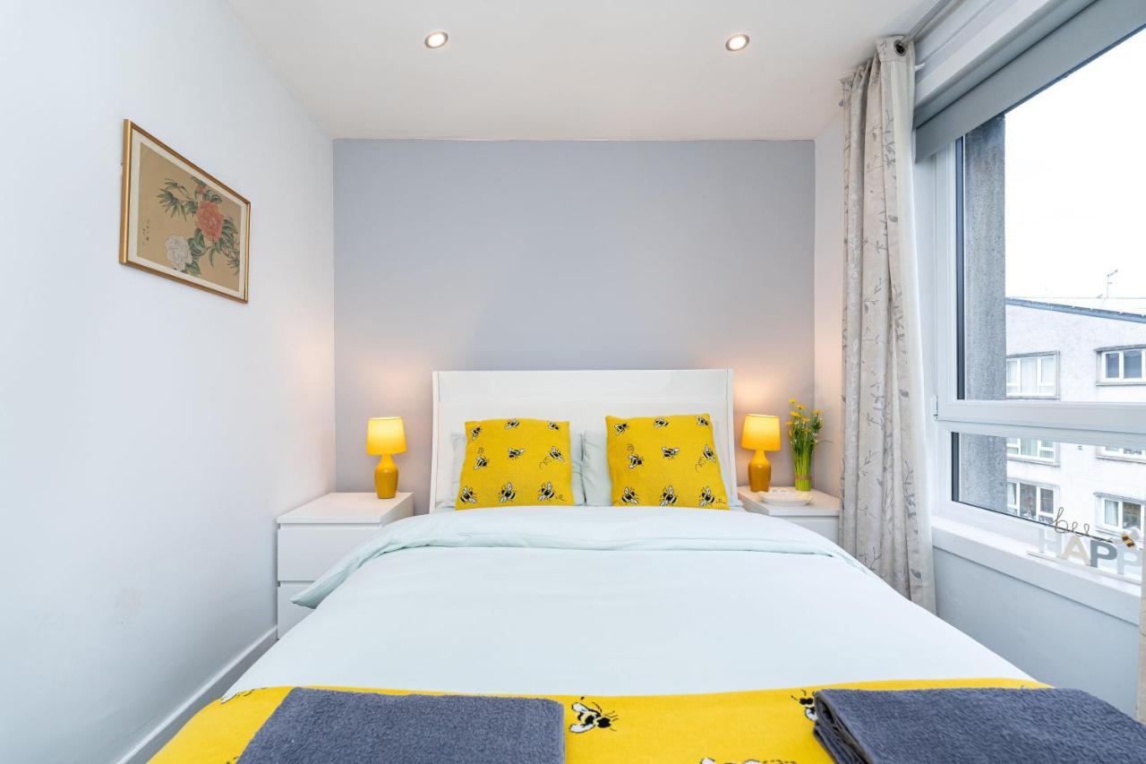 Lovely 3-Bedroom Flat With Free Parking Bridge of Allan Bagian luar foto