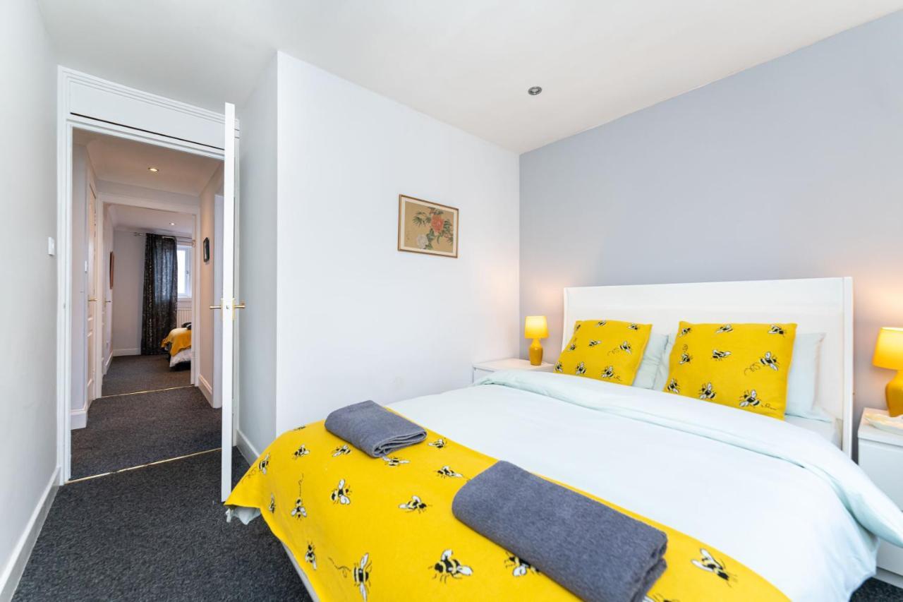 Lovely 3-Bedroom Flat With Free Parking Bridge of Allan Bagian luar foto